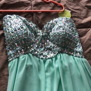 Windsor prom dress 🔥